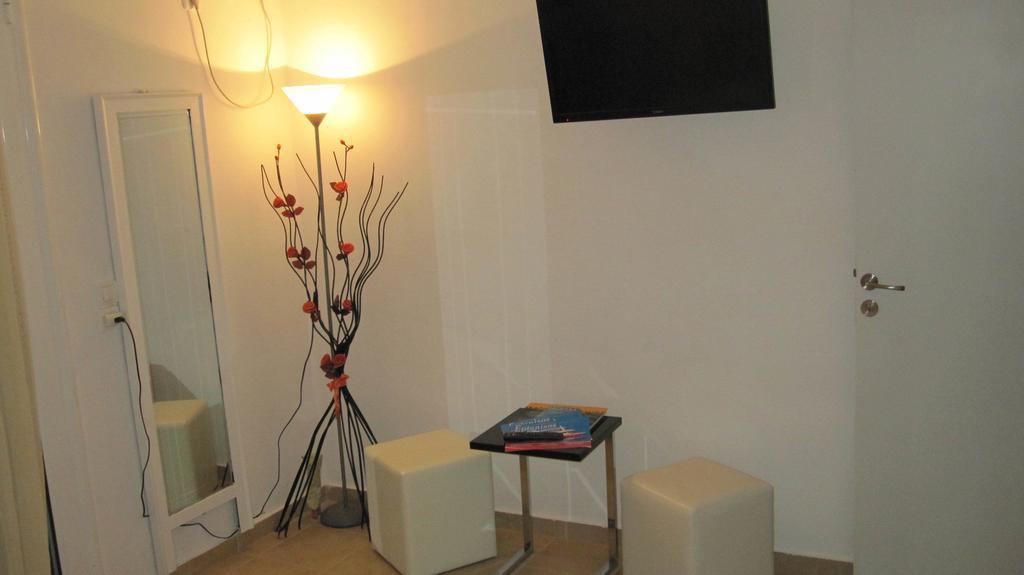 Rodon Apartments Tsoukaládhes 部屋 写真