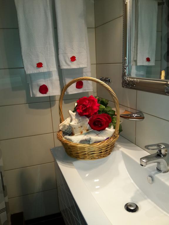 Rodon Apartments Tsoukaládhes エクステリア 写真