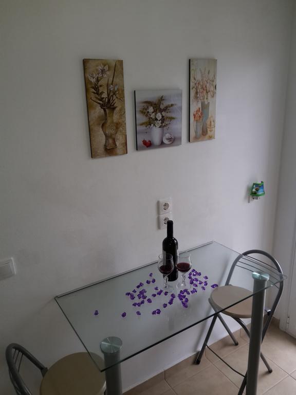 Rodon Apartments Tsoukaládhes エクステリア 写真